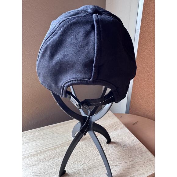 Classic Black Adjustable Baseball Cap - Picture 3 of 9